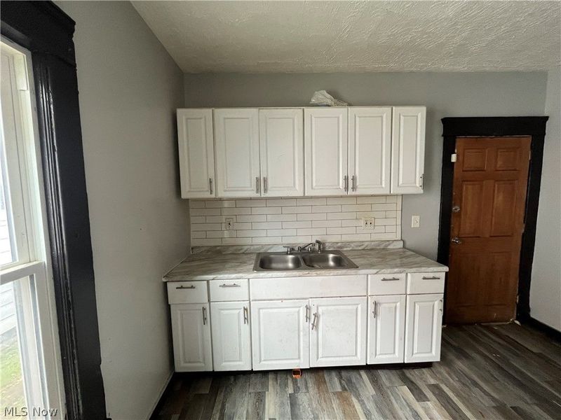 7428 Ottawa Road, Cleveland, OH 44105 Photo 19