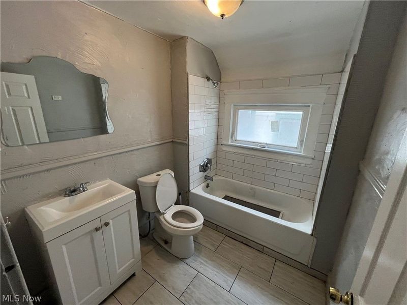 7428 Ottawa Road, Cleveland, OH 44105 Photo 3