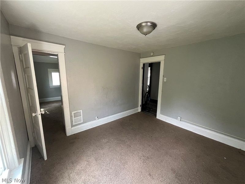 7428 Ottawa Road, Cleveland, OH 44105 Photo 7
