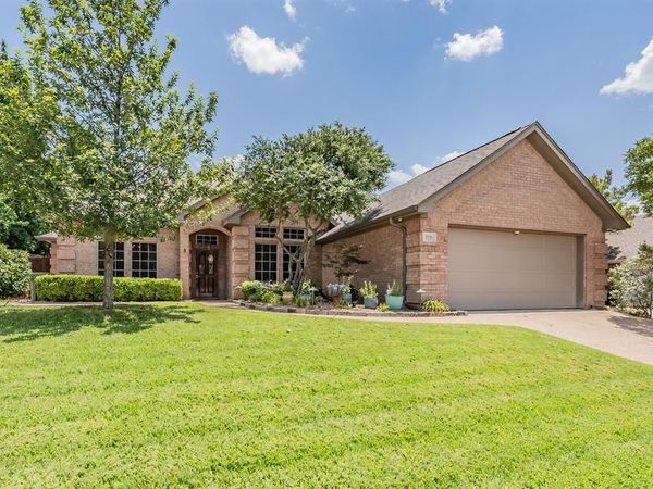 2536 Oak Brook Drive, Bedford, TX 76021