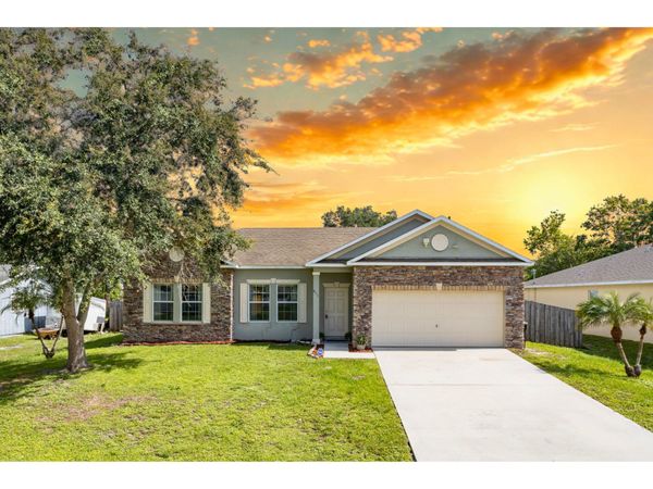 471 Bluefields Street SE, Palm Bay, FL 32909