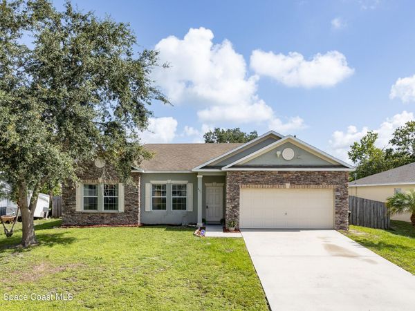 471 Bluefields Street SE , Palm Bay, FL 32909