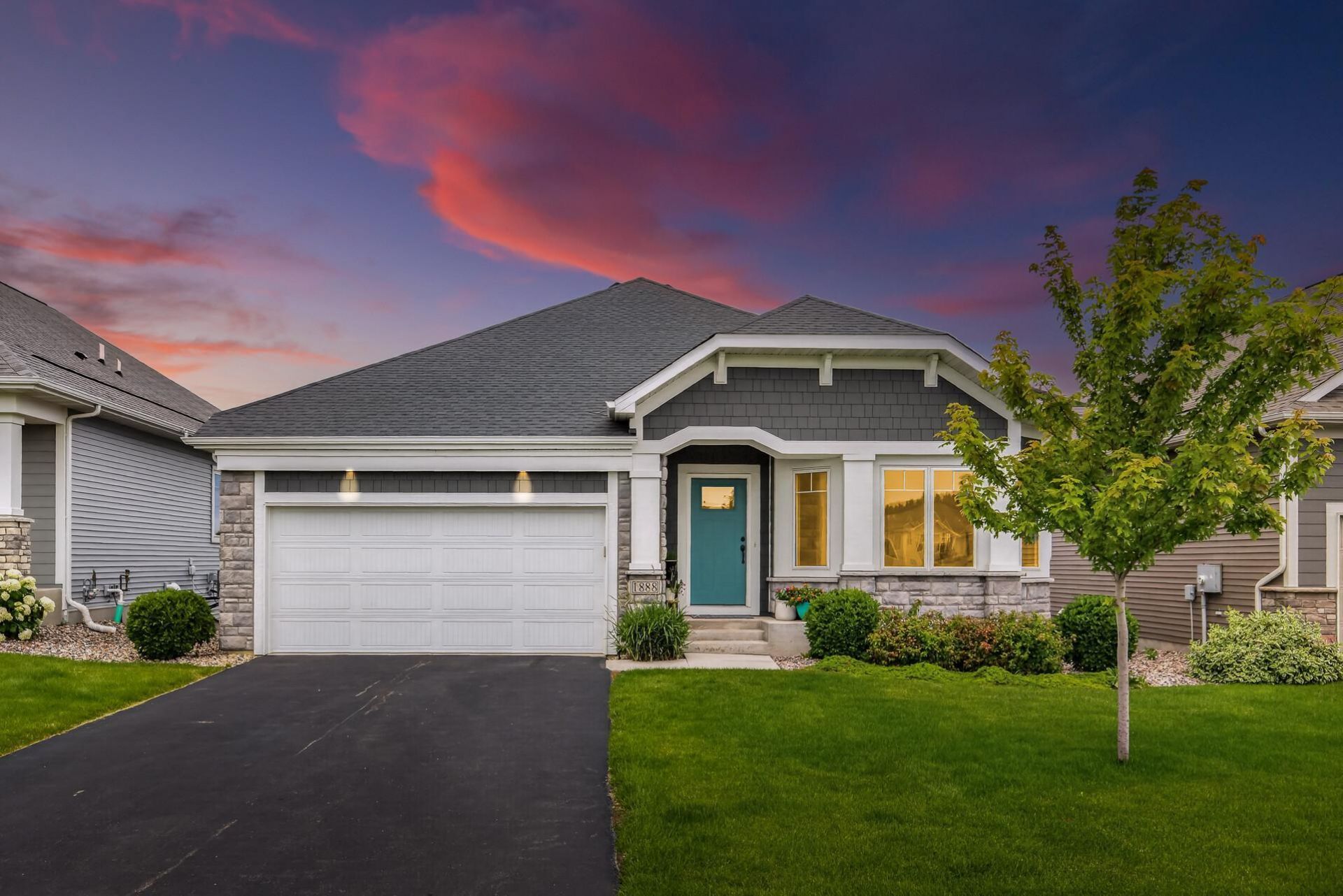1888 Oakpointe Drive , Waconia, MN 55387