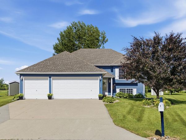 3455 39th Street S, Moorhead, MN 56560