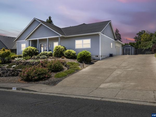 777 SE Cynthian Av, Dallas, OR 97338