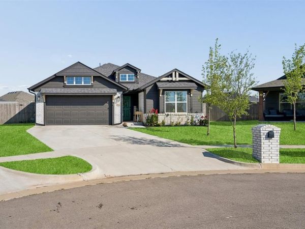 701 Caladium Drive, Yukon, OK 73099