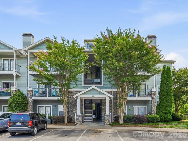 200 Vista Lake Drive , Unit 301, Candler, NC 28715