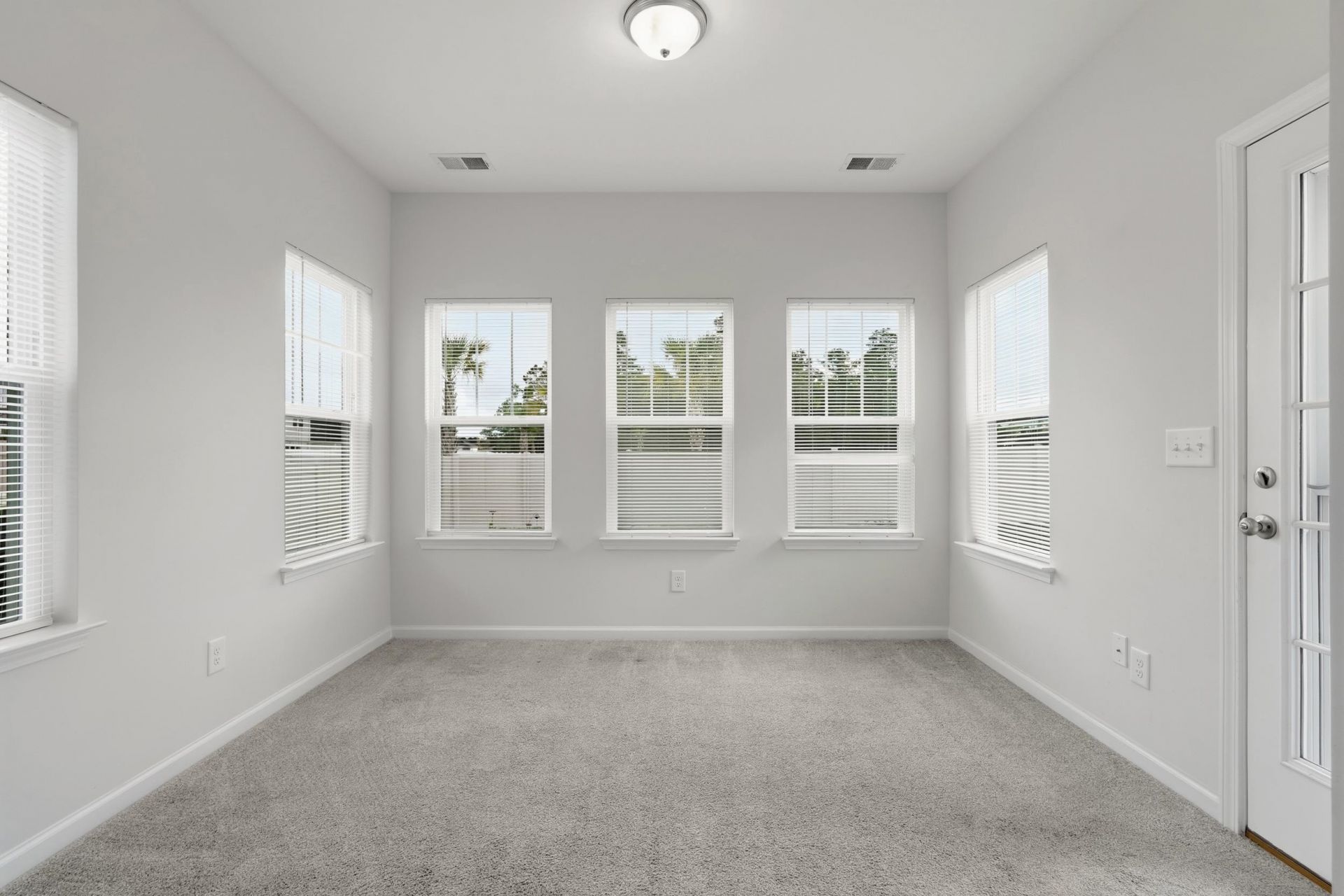 5555 Redleaf Rose Dr. Photo 10