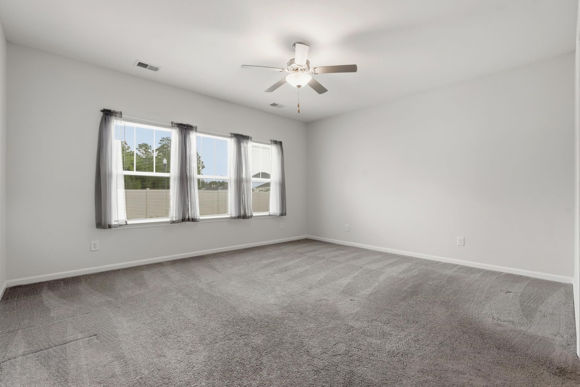 5555 Redleaf Rose Dr. Photo 14
