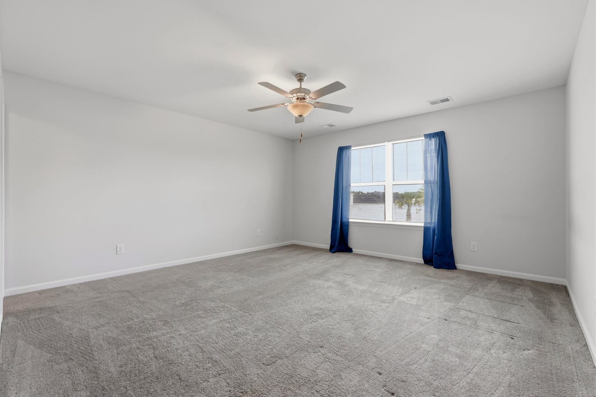 5555 Redleaf Rose Dr. Photo 24