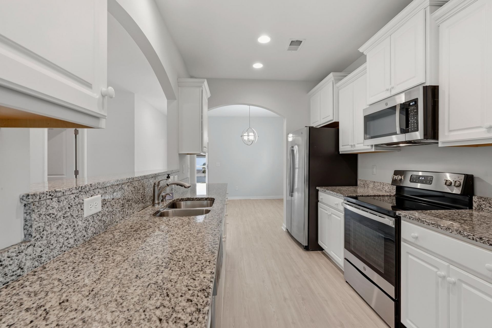 5555 Redleaf Rose Dr. Photo 8