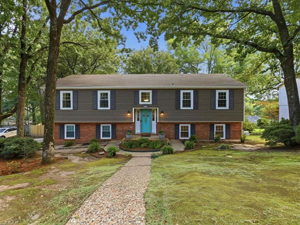 10725 Crestdale Lane, Little Rock, AR 72212