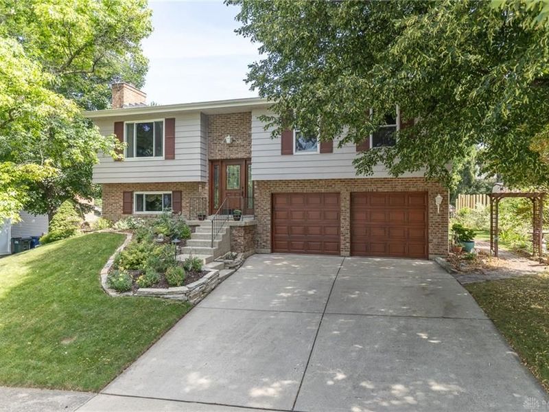 4731 Whitewood Court, Dayton, OH 45424 Photo 1