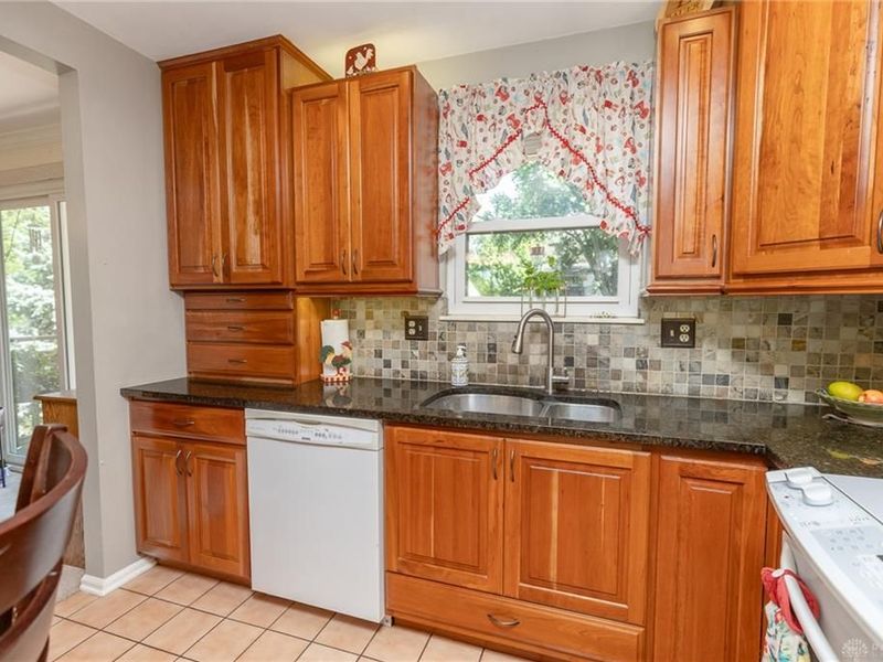 4731 Whitewood Court, Dayton, OH 45424 Photo 14
