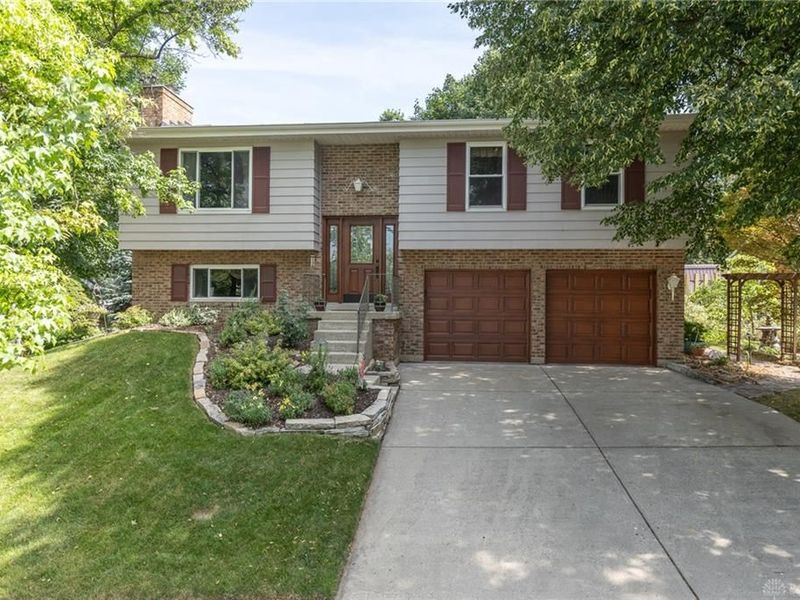 4731 Whitewood Court, Dayton, OH 45424 Photo 2