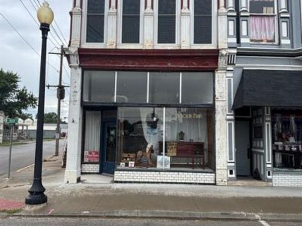 113 South Main Street , Monroe City, MO 63456