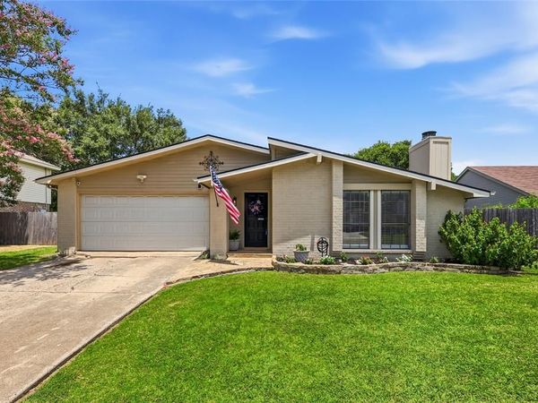 3917 Windflower Lane, Fort Worth, TX 76137
