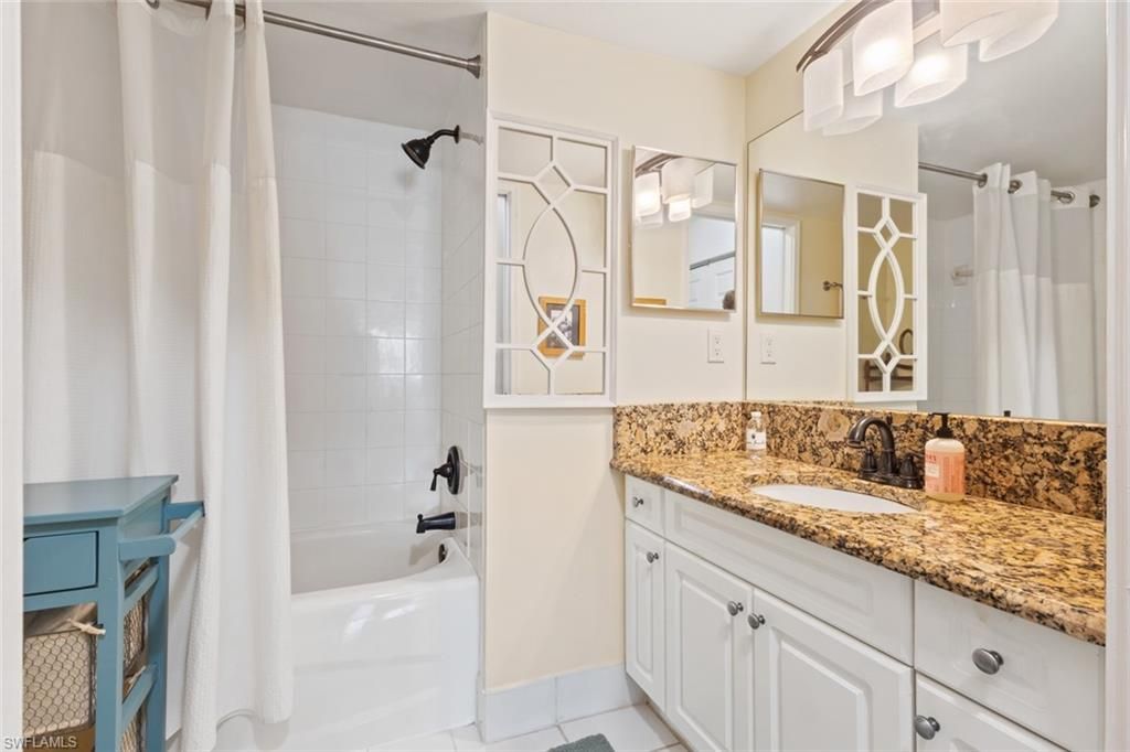 1270 Wildwood Lakes Blvd, Unit 204, Naples, FL 34104 Photo