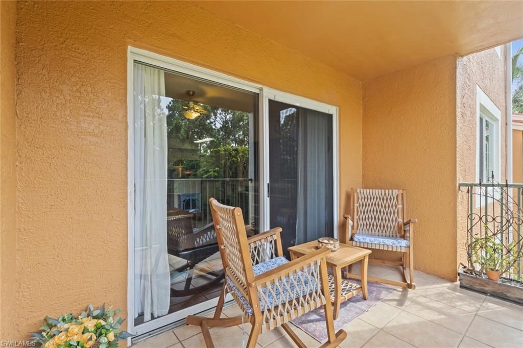 1270 Wildwood Lakes Blvd, Unit 204, Naples, FL 34104 Photo