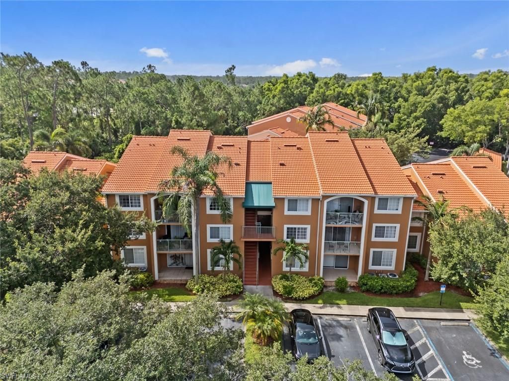 1270 Wildwood Lakes Blvd, Unit 204, Naples, FL 34104 Photo