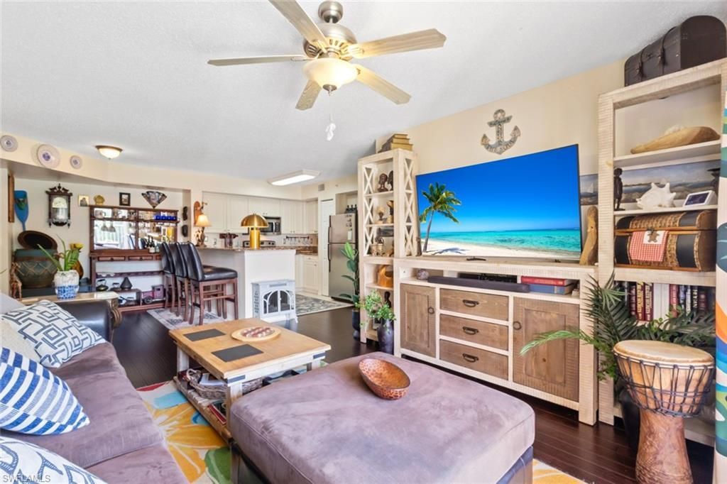 1270 Wildwood Lakes Blvd, Unit 204, Naples, FL 34104 Photo