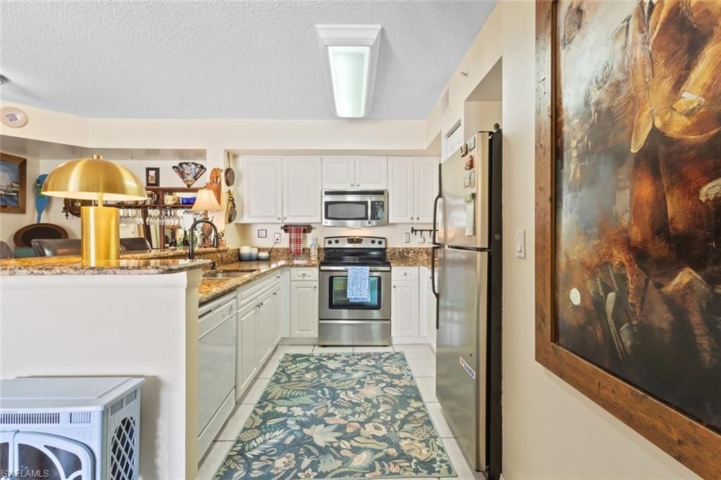 1270 Wildwood Lakes Blvd, Unit 204, Naples, FL 34104 Photo