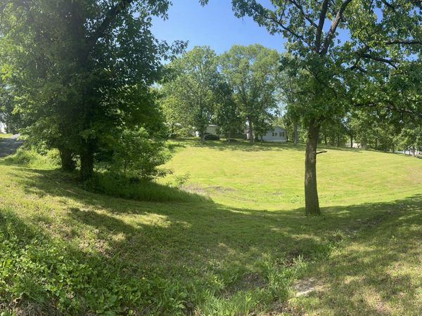 000 Benton Street , Warsaw, MO 65355