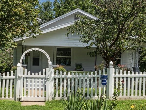 921 W Turner Street , Springfield, MO 65803
