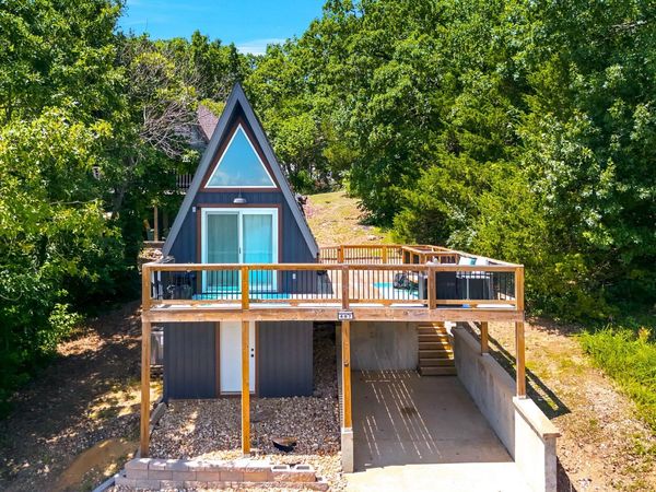 407 Iroquois Lane , Lampe, MO 65681