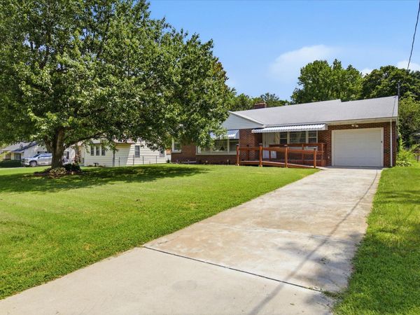 1900 S Virginia Avenue , Springfield, MO 65807