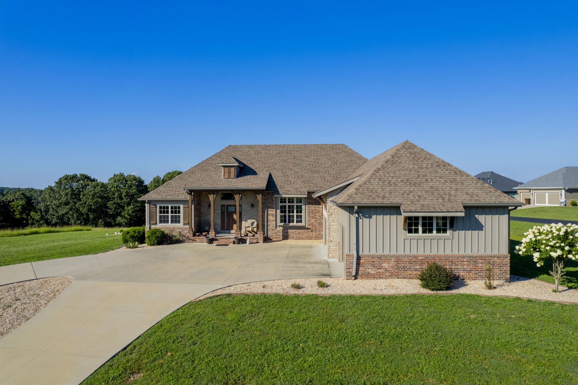 322 Sunset Drive, Saddlebrooke, MO 65630 Main Photo