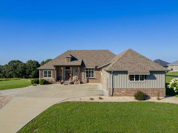 322 Sunset Drive, Saddlebrooke, MO 65630