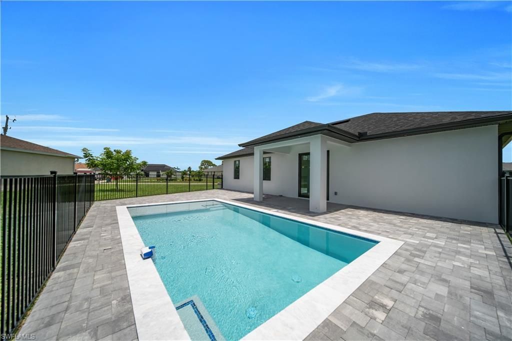 824 SW 15th St , Cape Coral, FL 33991 Photo