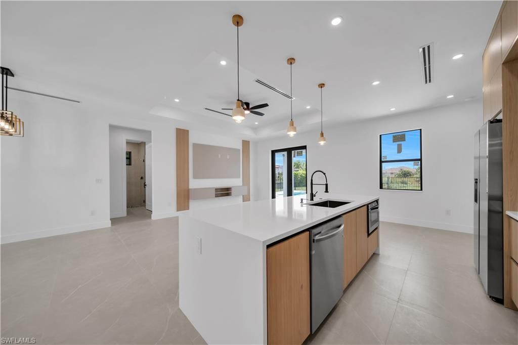 824 SW 15th St , Cape Coral, FL 33991 Photo
