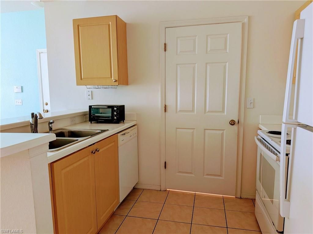 9025 Colby Dr, Unit 2110, Fort Myers, FL 33919 Photo