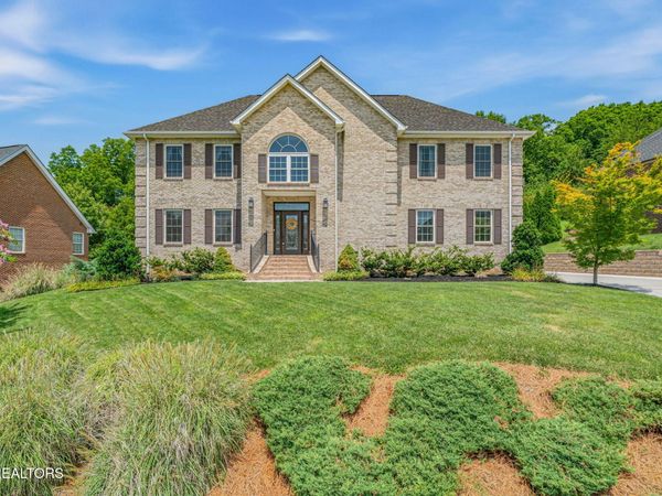 10019 Castleglen Lane, Knoxville, TN 37922