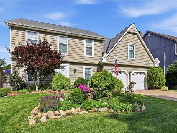 11724 Craig Street, Overland Park, KS 66210