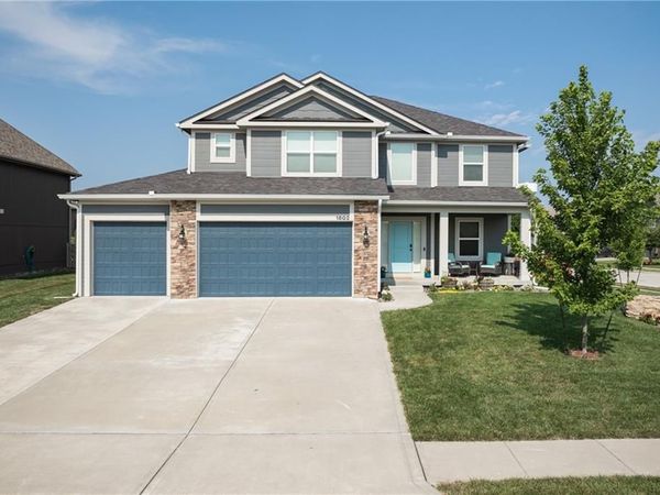 1802 VERBENA Avenue, Greenwood, MO 64034