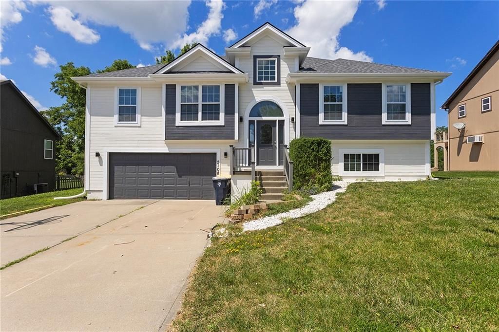 2108 NE 91st Terrace, Kansas City, MO 64155 Main Photo