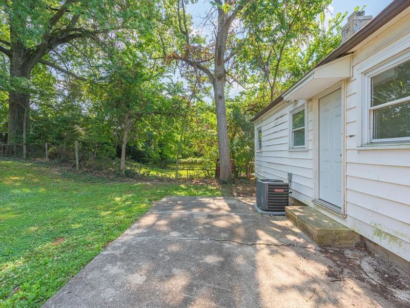 1914 Ashbrook Drive, Cincinnati, OH 45238 Photo 18