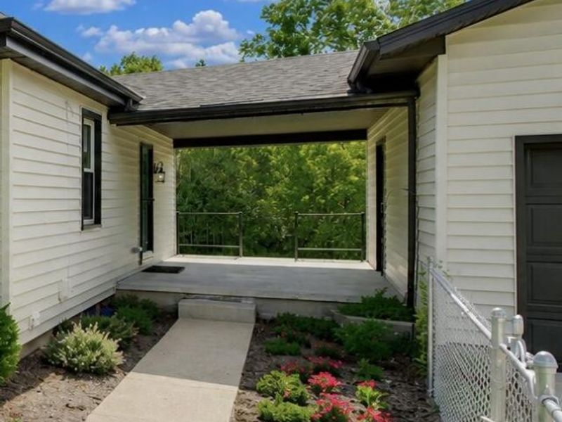 9570 Helton Drive, Franklin, OH 45005 Photo 2