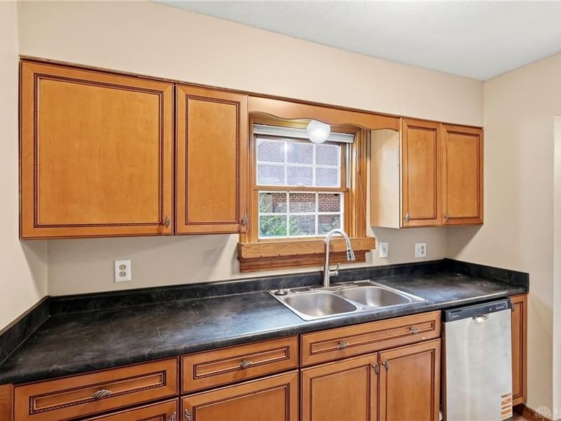 104 N Bromfield Road, Kettering, OH 45429 Photo 18