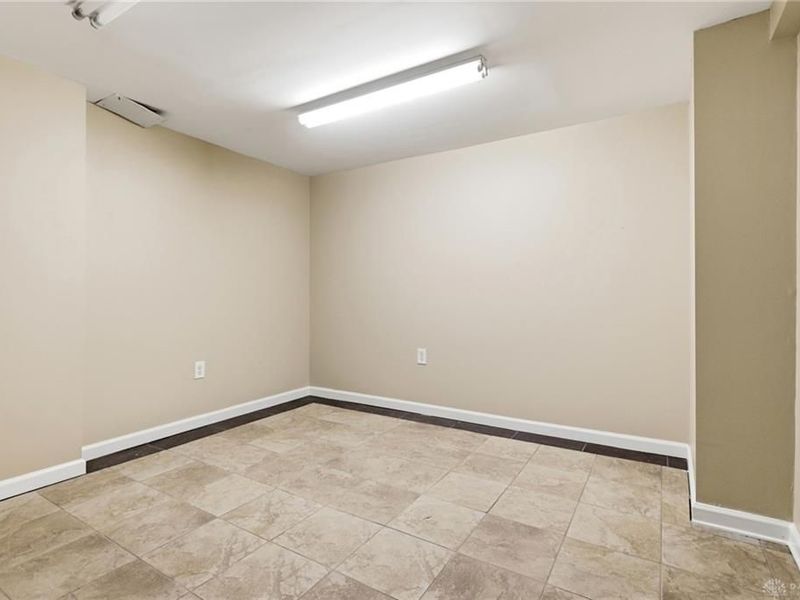 104 N Bromfield Road, Kettering, OH 45429 Photo 41