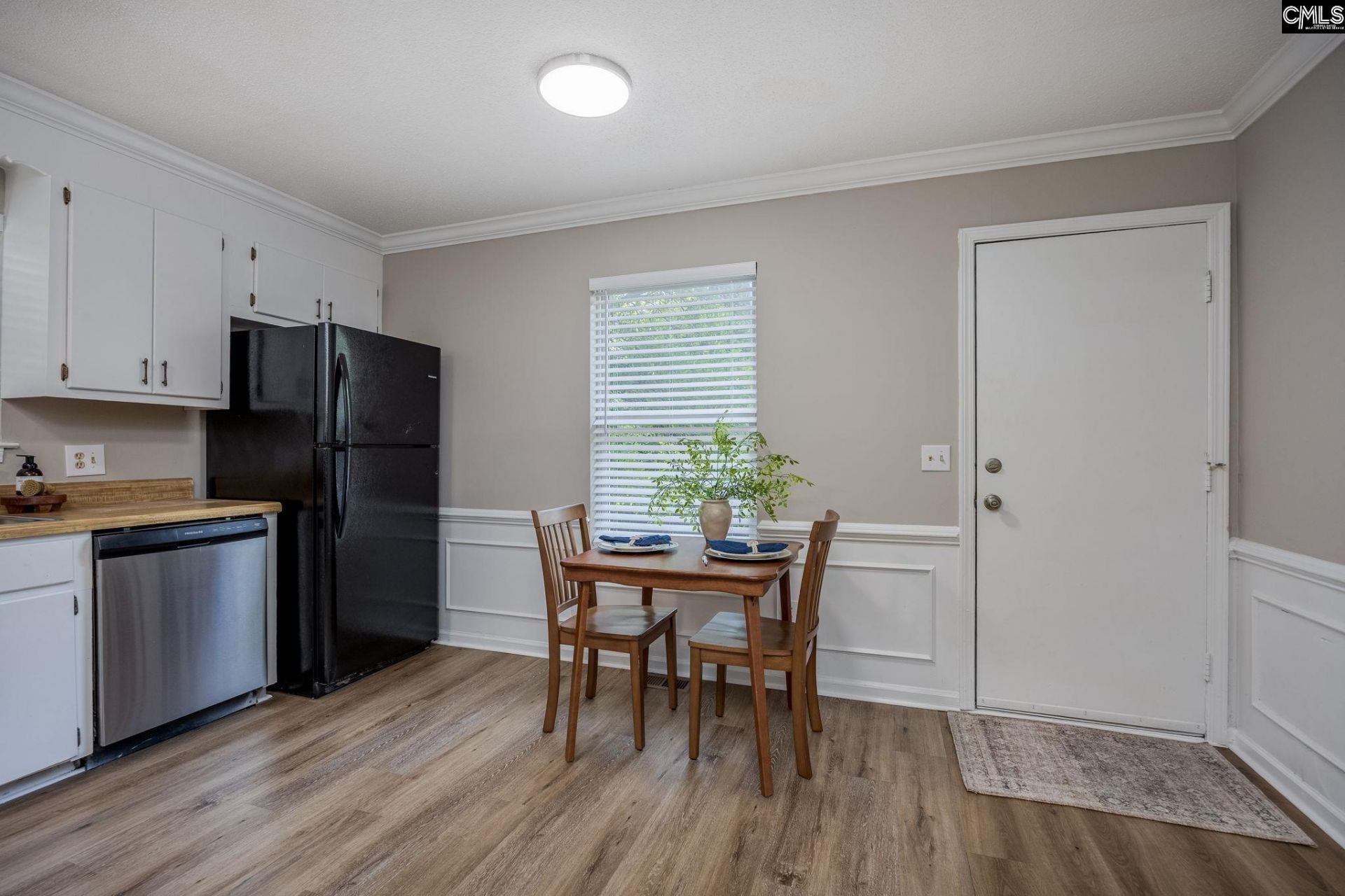 819 Holland Avenue Photo 10