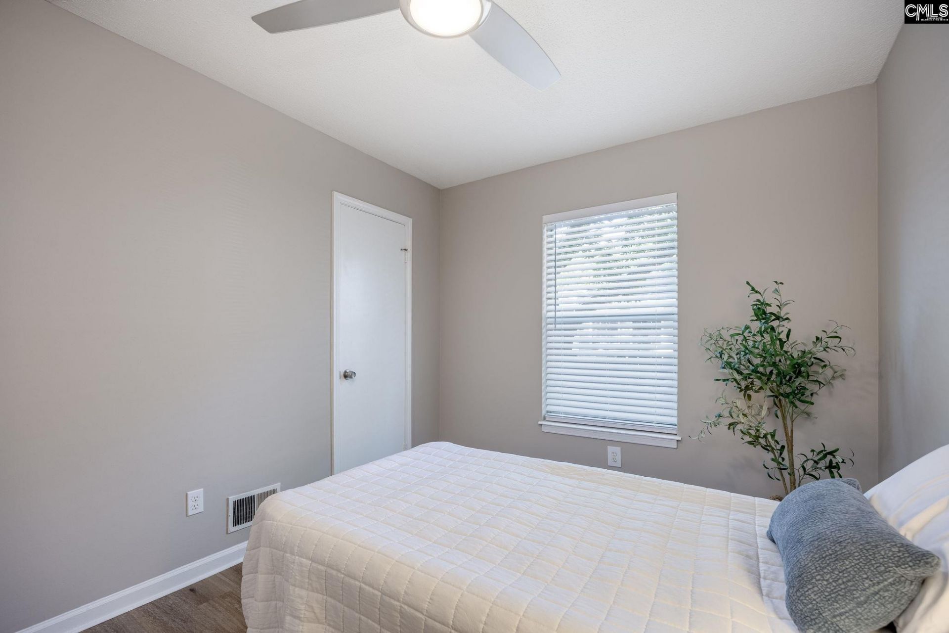 819 Holland Avenue Photo 22