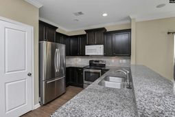 437 Lanyard Lane photo 4