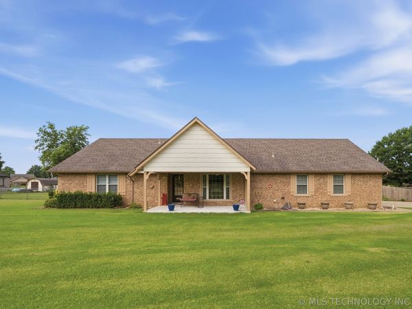 16228 E 82nd Street North , Owasso, OK 74055