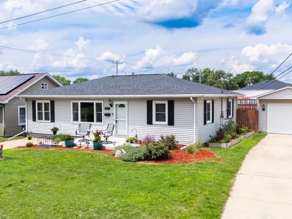 283 HERMAN Street, Pekin, IL 61554