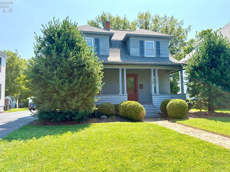202 Euclid Avenue, Bellevue, OH 44811 Photo 3