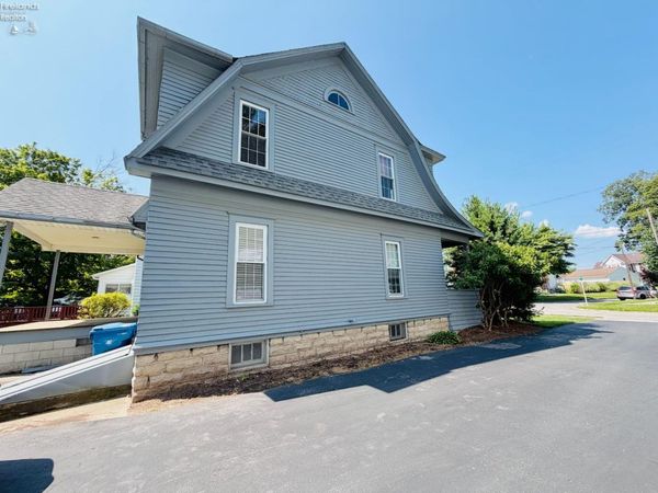 202 Euclid Avenue, Bellevue, OH 44811